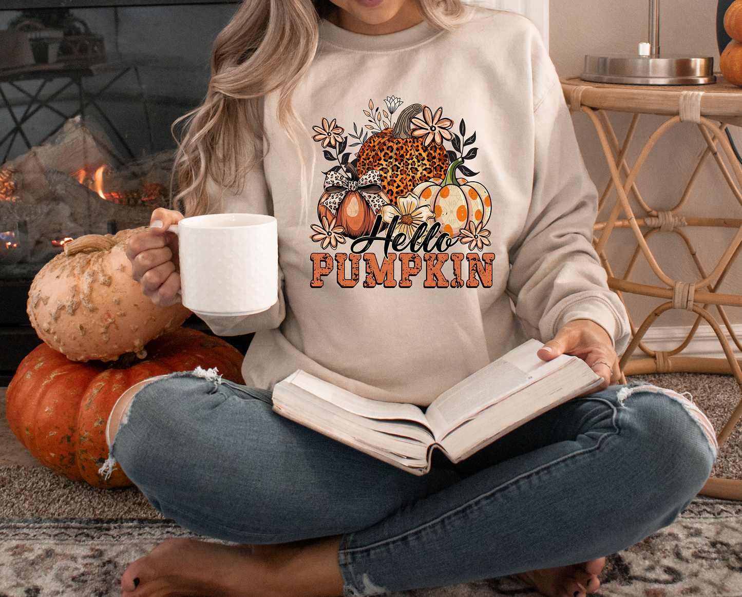 Distressed Hello Pumpkin