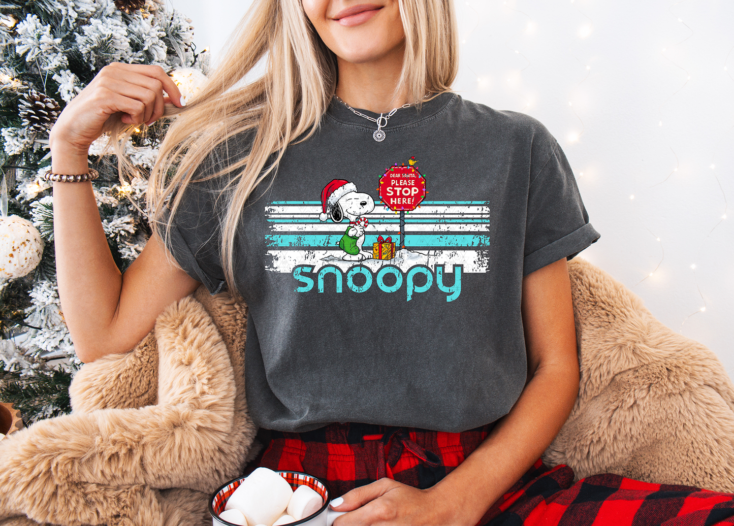 Retro Christmas Snoopy