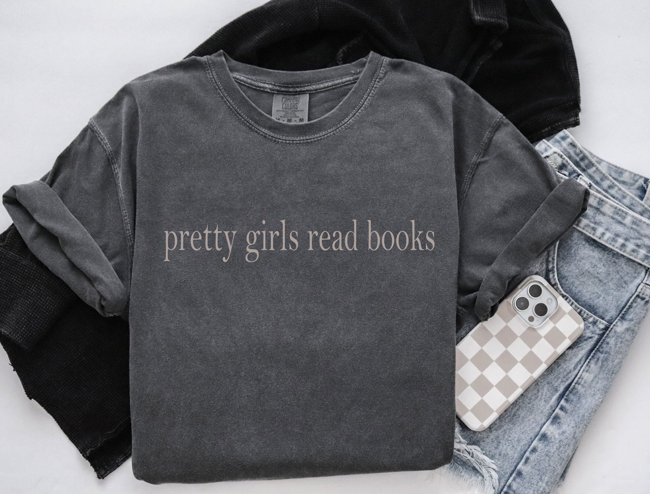 Pretty Girls Read Books