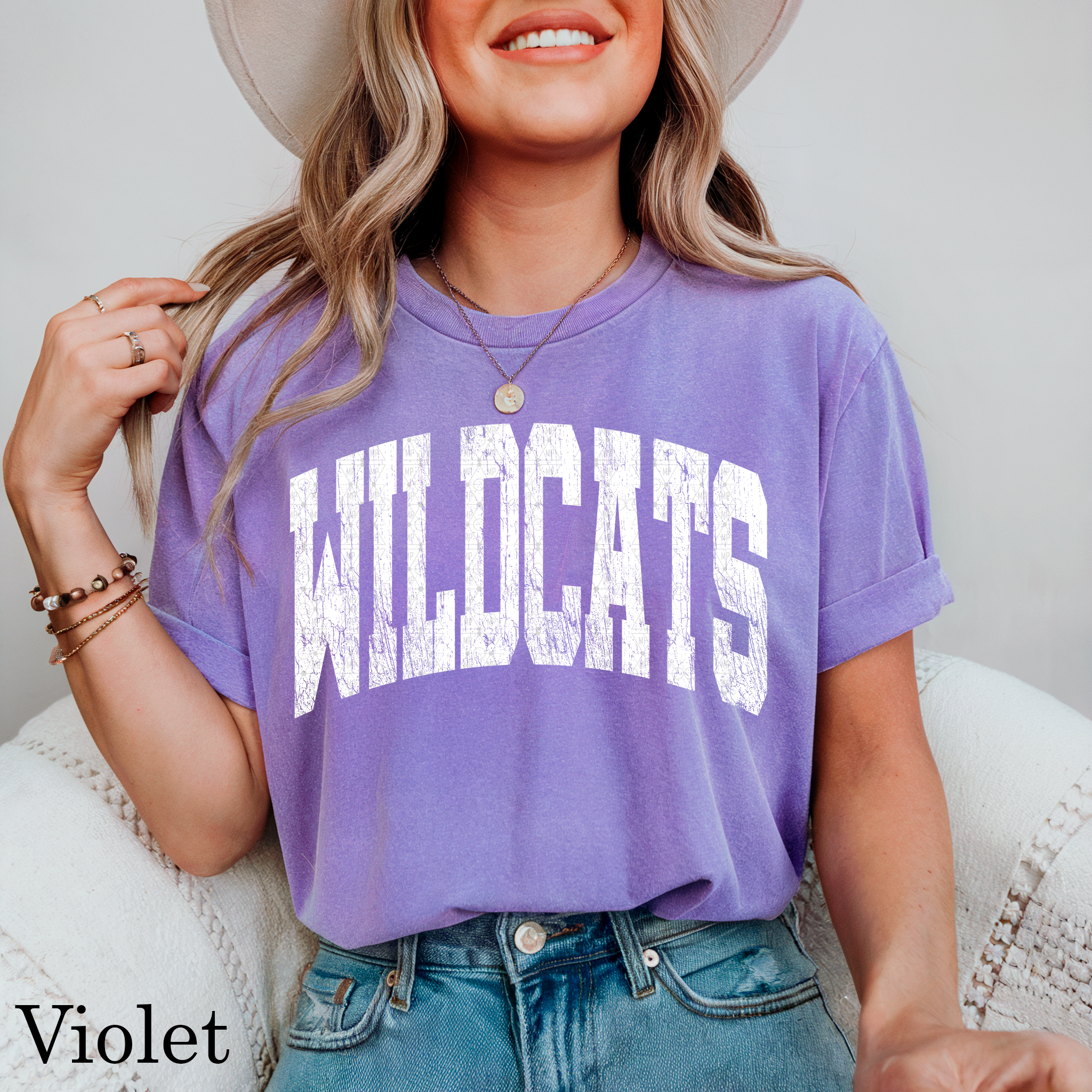 Giant White Varsity Wildcats