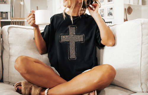 Load image 1 in gallery view. Grunge Leopard Cross
