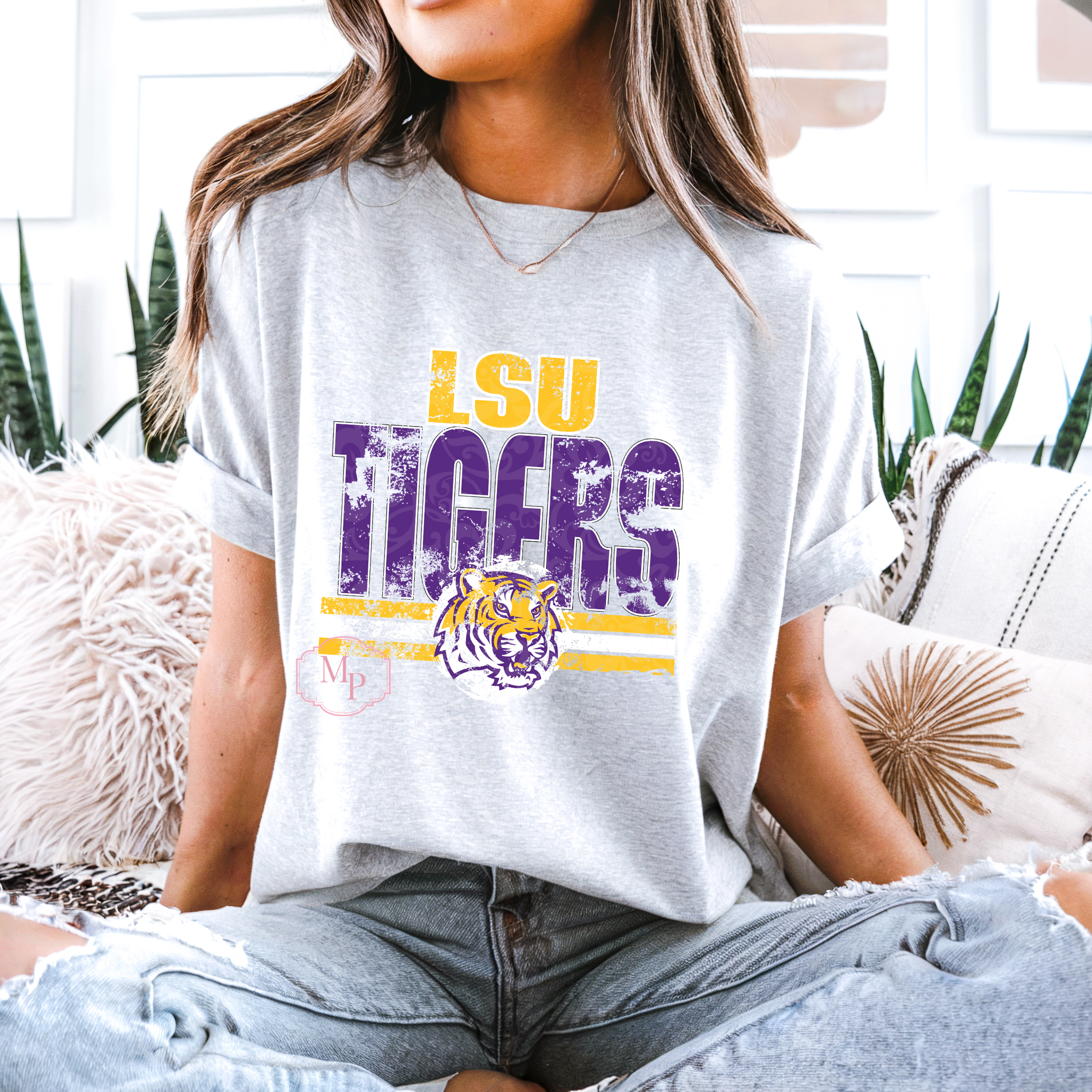 Distressed LSU Tigers