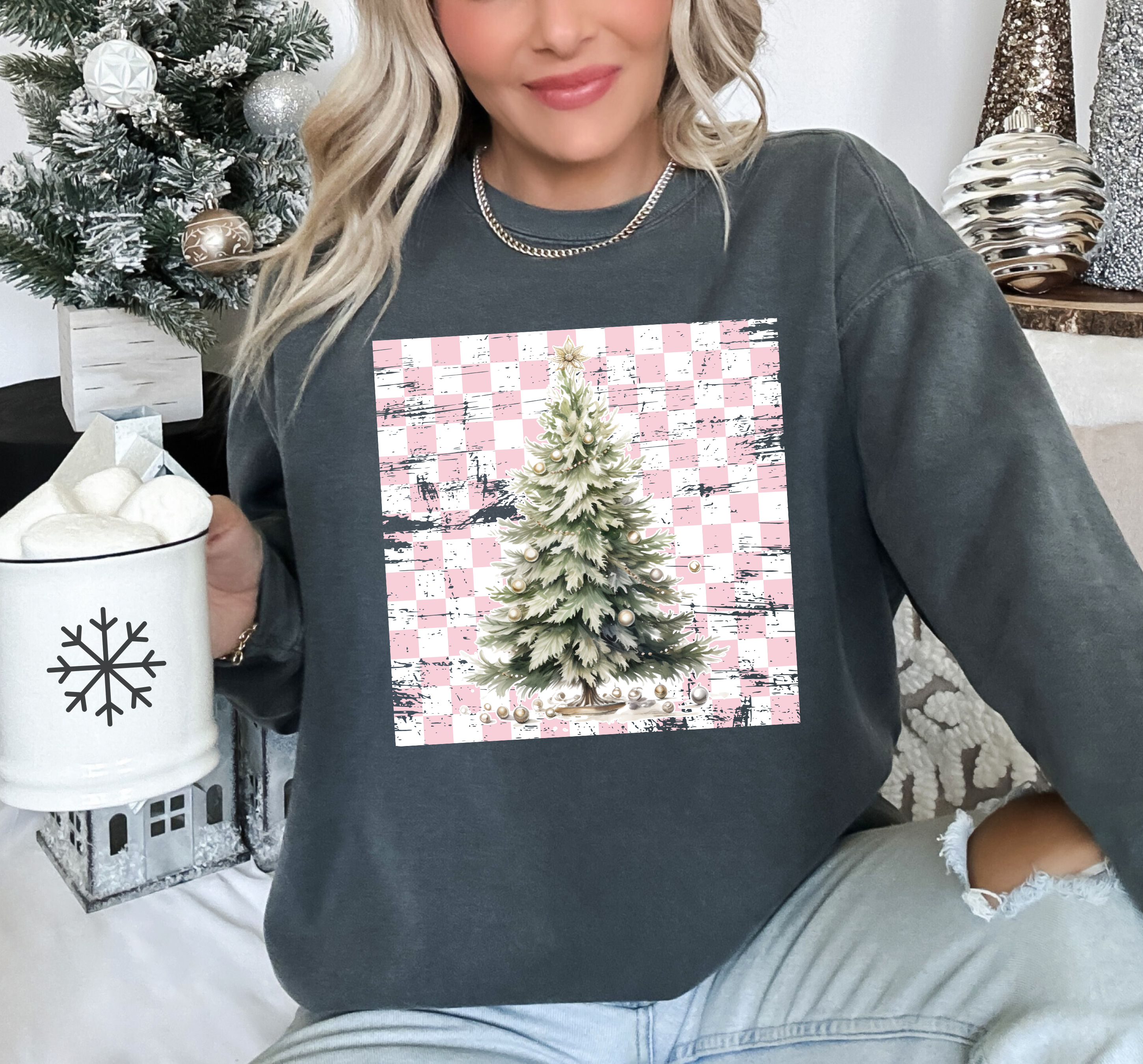 Distressed Checkered Christmas Tree